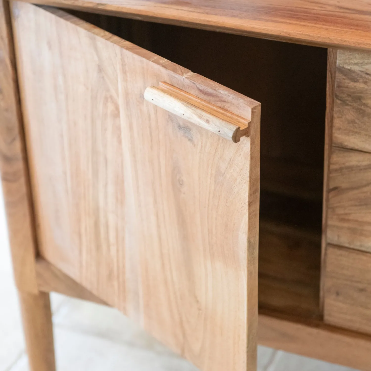 Casa Viva Aparador de madera de acacia Attic 160x45x78cm Clau&Chloe Sale