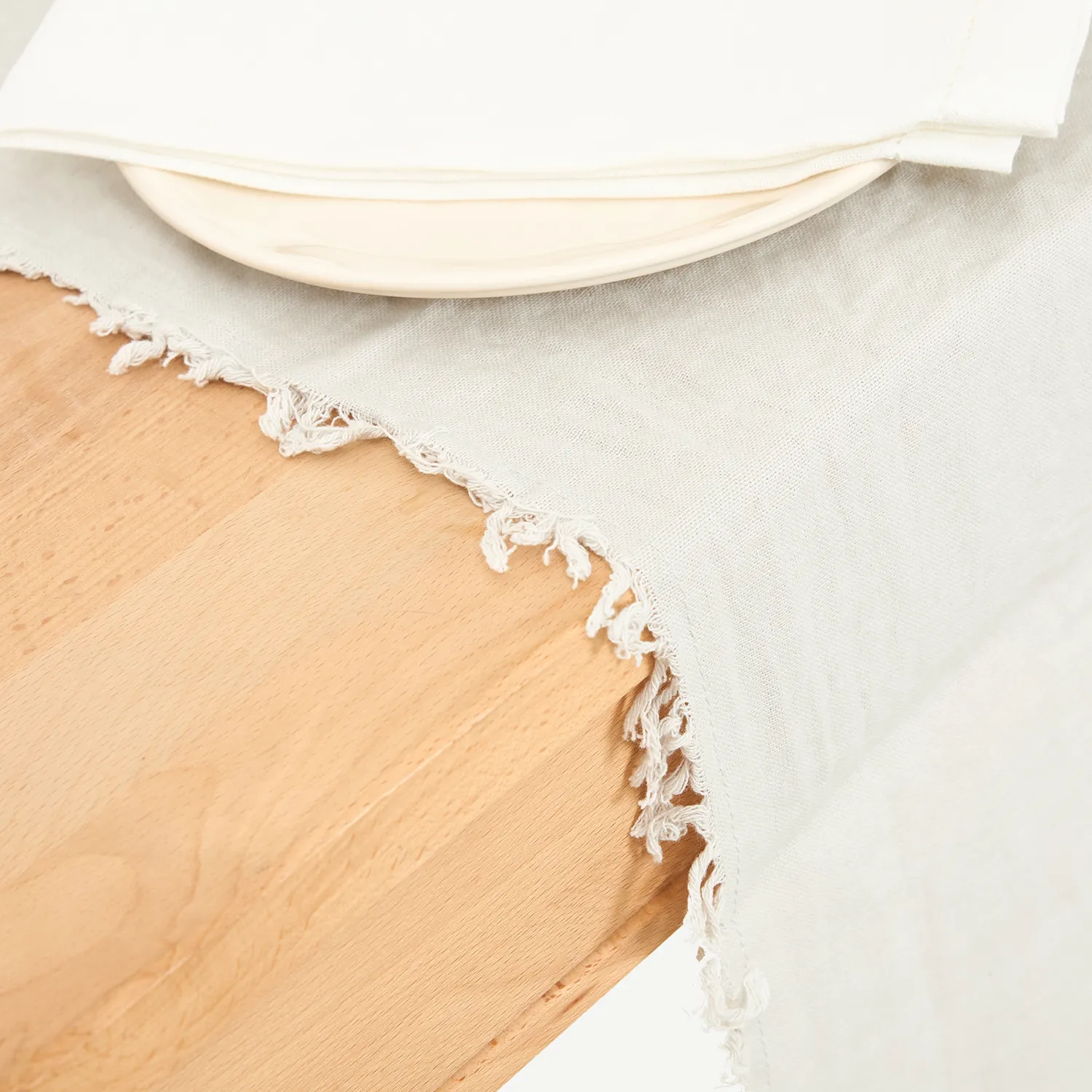 Casa Viva Camino de mesa de algodón gris Flecos 30x150cm Clearance