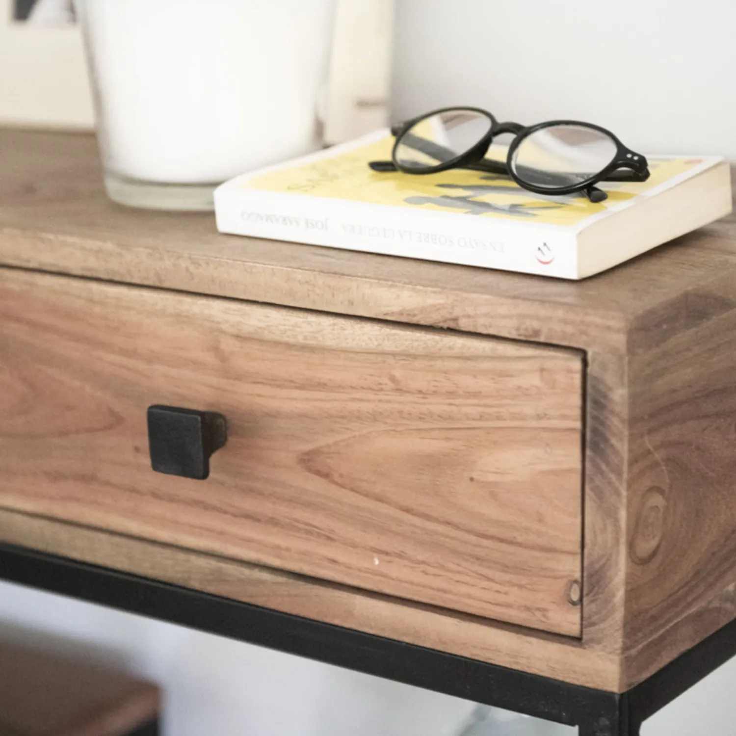 Casa Viva Consola de madera acacia con dos cajones y estantes Bremen 80x30x81cm Outlet