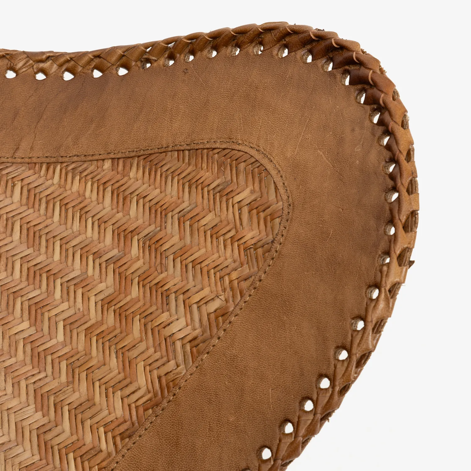 Casa Viva Silla mariposa de cuero y ratán marrón Katy 72x78x92cm Outlet