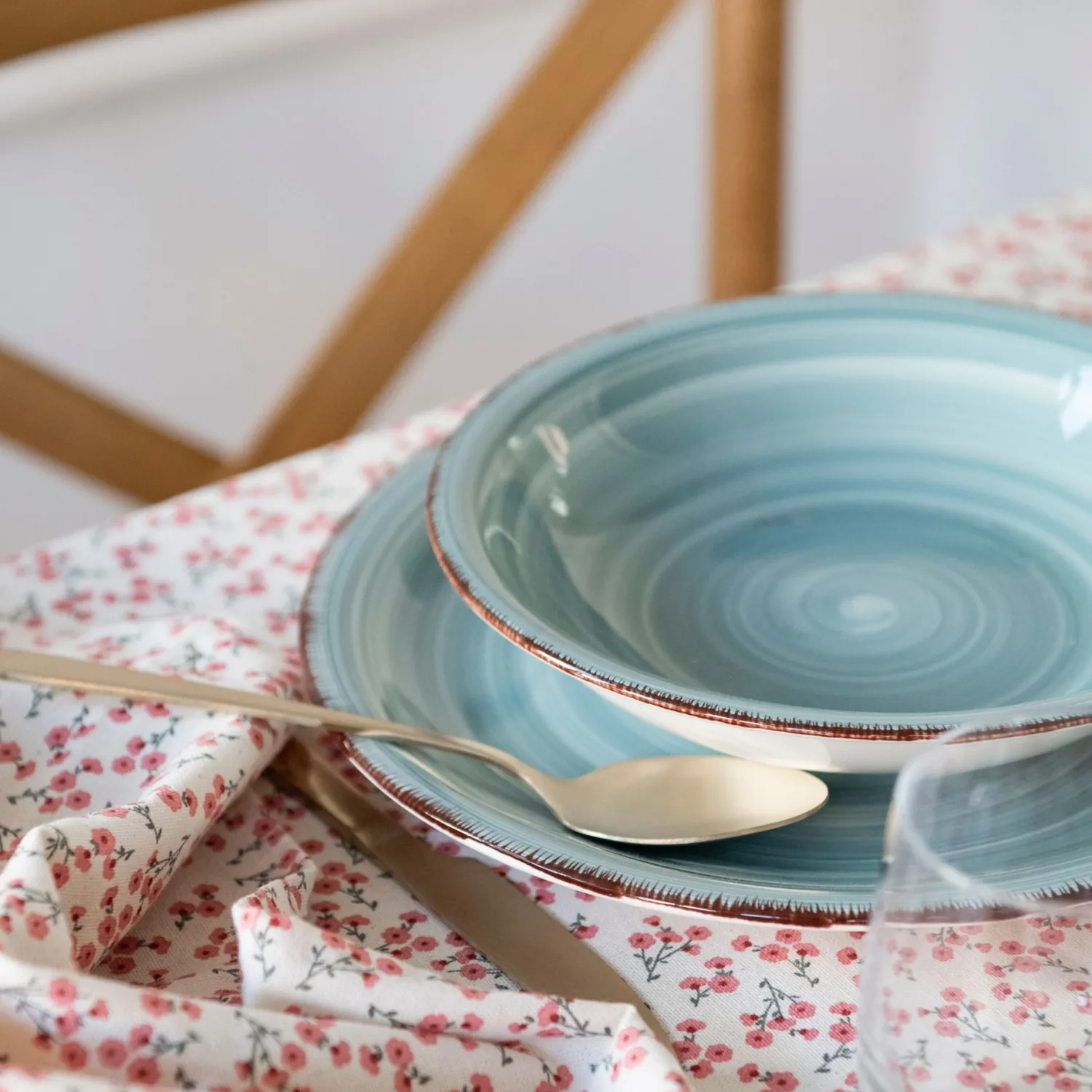 Casa Viva Vajilla de 18 piezas de gres azul claro Vita Best